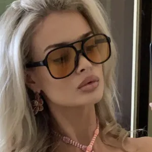 Farbige Sonnenbrille „Ocean Breeze“ mit großem Rahmen