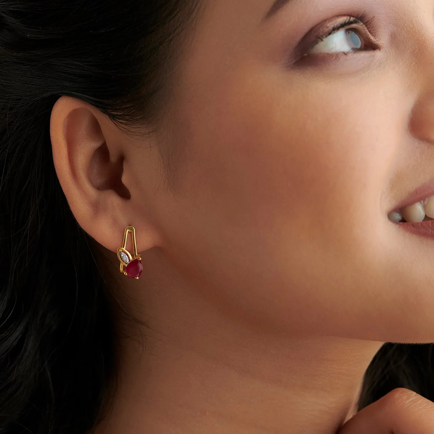Ishika Earring